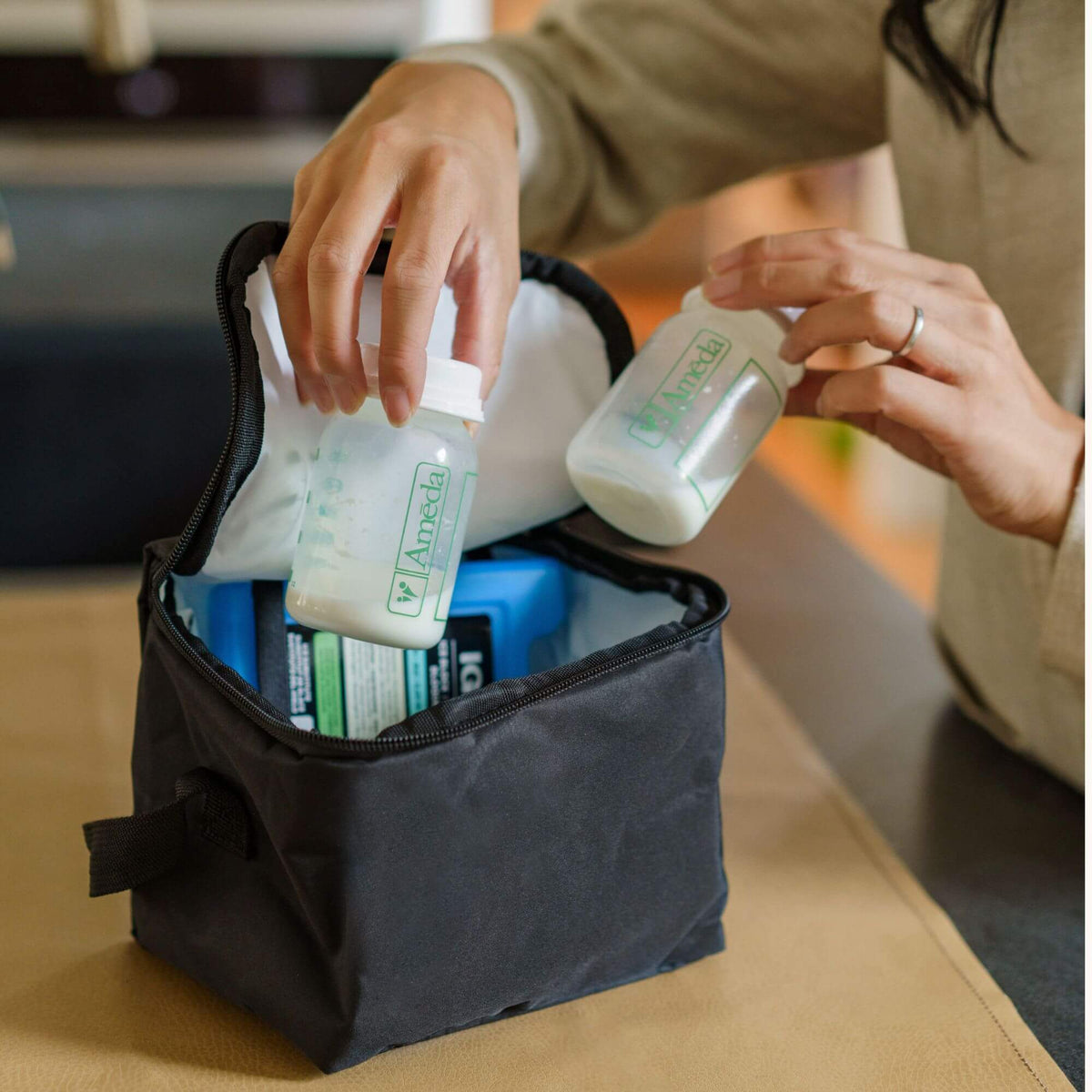 Ameda Cool'N Carry Breast Milk Storage System